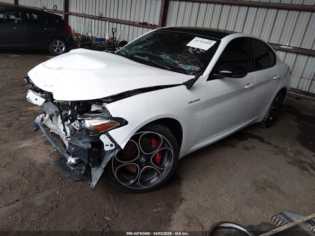 2022 Alfa Romeo Giulia Veloce Awd მანქანა იყიდება აუქციონზე, vin: ZARFANBN7N7655435, აუქციონის ნომერი: 44762460