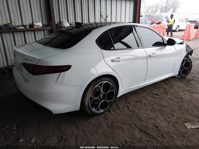 2022 Alfa Romeo Giulia Veloce Awd მანქანა იყიდება აუქციონზე, vin: ZARFANBN7N7655435, აუქციონის ნომერი: 44762460