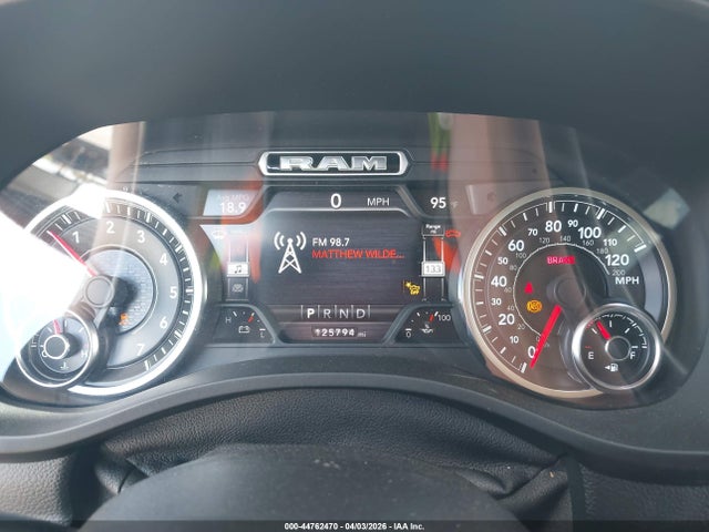 2021 Ram 1500 Laramie  4x2 5'7 Box მანქანა იყიდება აუქციონზე, vin: 1C6RREJT8MN711089, აუქციონის ნომერი: 44762470