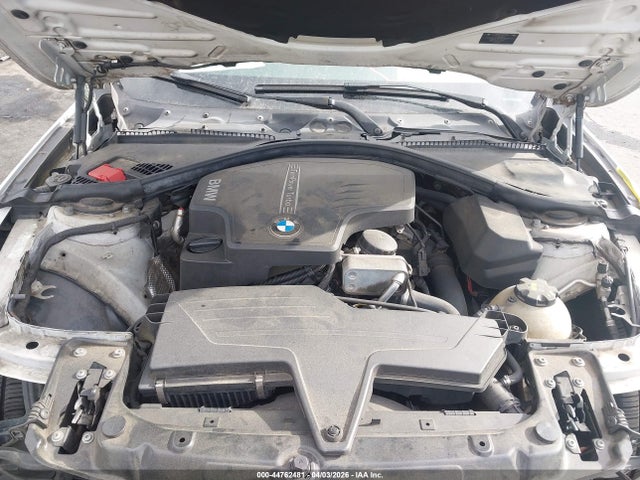 44762481 :رقم المزاد ، WBA3B1G59ENS79051 vin ، 2014 Bmw 320i مزاد بيع