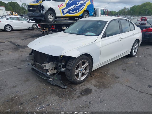 44762481 :رقم المزاد ، WBA3B1G59ENS79051 vin ، 2014 Bmw 320i مزاد بيع