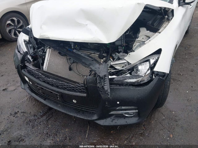 2015 Infiniti Q50 Premium მანქანა იყიდება აუქციონზე, vin: JN1BV7AR1FM396704, აუქციონის ნომერი: 44762508