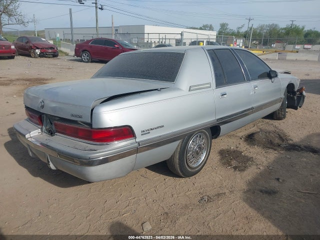 44762523 :رقم المزاد ، 1G4BT5370NR447108 vin ، 1992 Buick Roadmaster Limited مزاد بيع