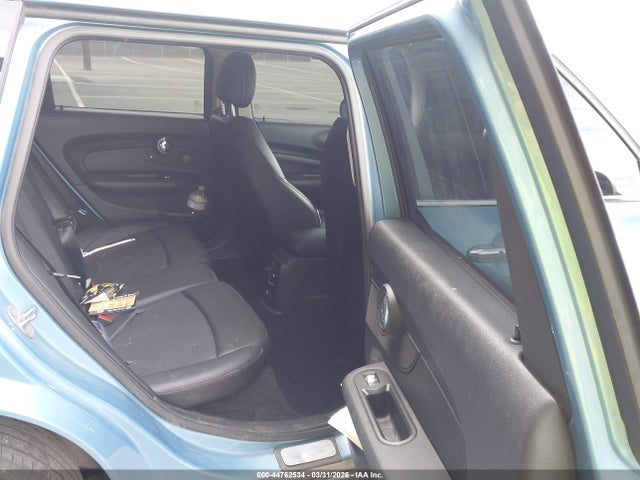Mini Clubman Cooper 2017 WMWLU1C5XH2C41580 Image 8