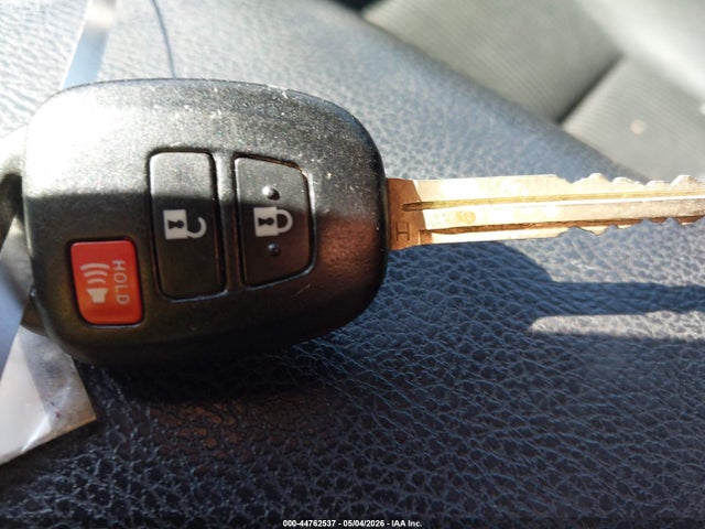 44762537 :رقم المزاد ، 2T3ZFREV9JW427091 vin ، 2018 Toyota Rav4 Le مزاد بيع