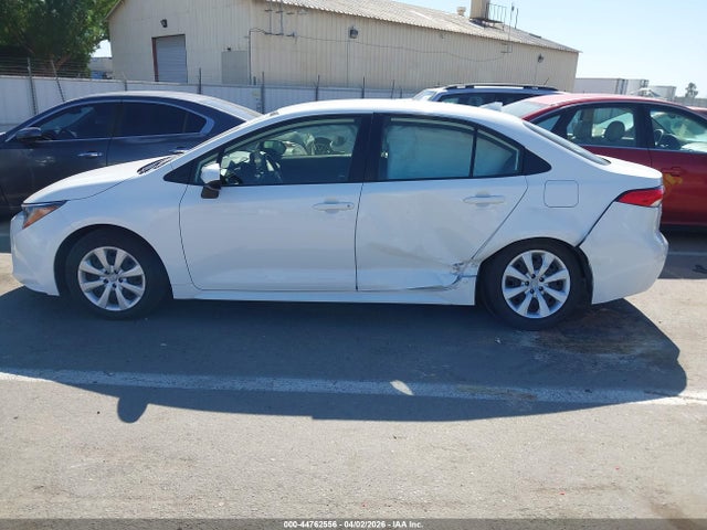 44762556 :رقم المزاد ، JTDEPMAE8N3007660 vin ، 2022 Toyota Corolla Le مزاد بيع