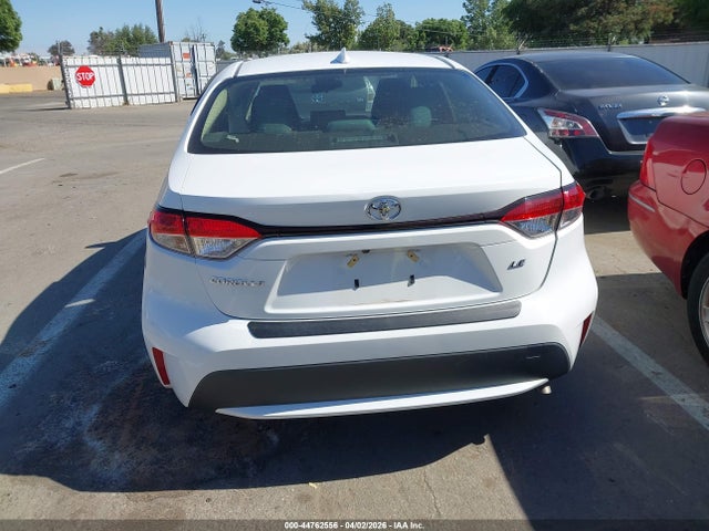 44762556 :رقم المزاد ، JTDEPMAE8N3007660 vin ، 2022 Toyota Corolla Le مزاد بيع