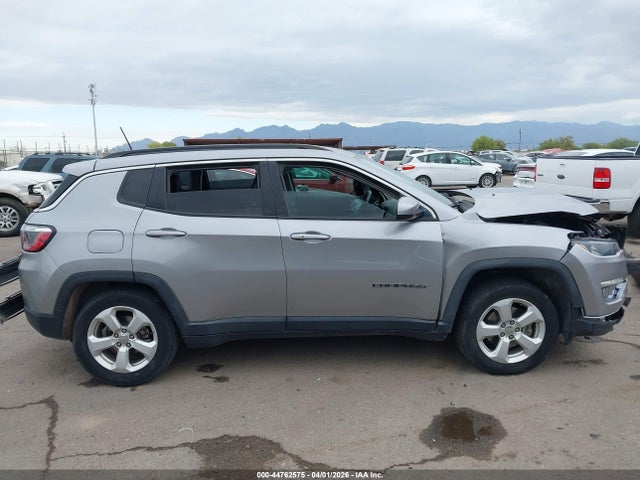 44762575 :رقم المزاد ، 3C4NJCBBXJT344197 vin ، 2018 Jeep Compass Latitude Fwd مزاد بيع
