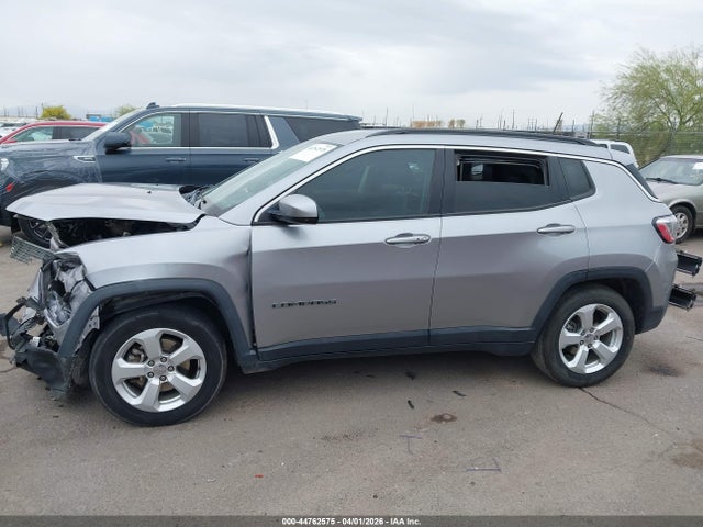 44762575 :رقم المزاد ، 3C4NJCBBXJT344197 vin ، 2018 Jeep Compass Latitude Fwd مزاد بيع