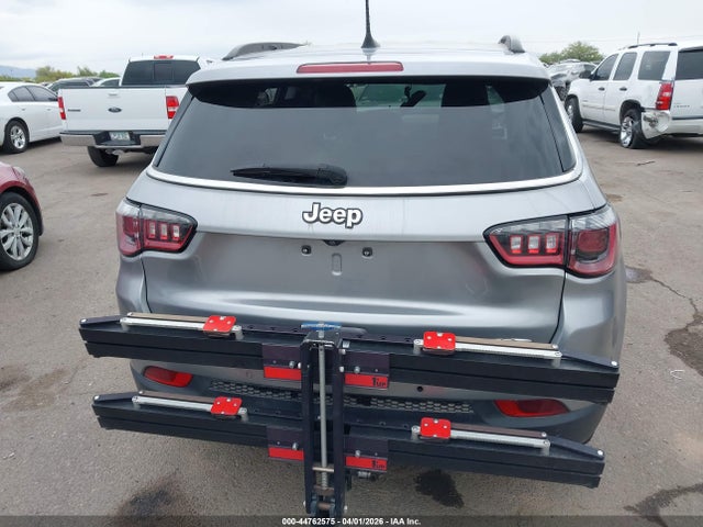 44762575 :رقم المزاد ، 3C4NJCBBXJT344197 vin ، 2018 Jeep Compass Latitude Fwd مزاد بيع