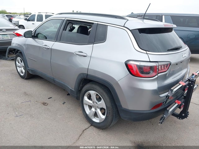 44762575 :رقم المزاد ، 3C4NJCBBXJT344197 vin ، 2018 Jeep Compass Latitude Fwd مزاد بيع