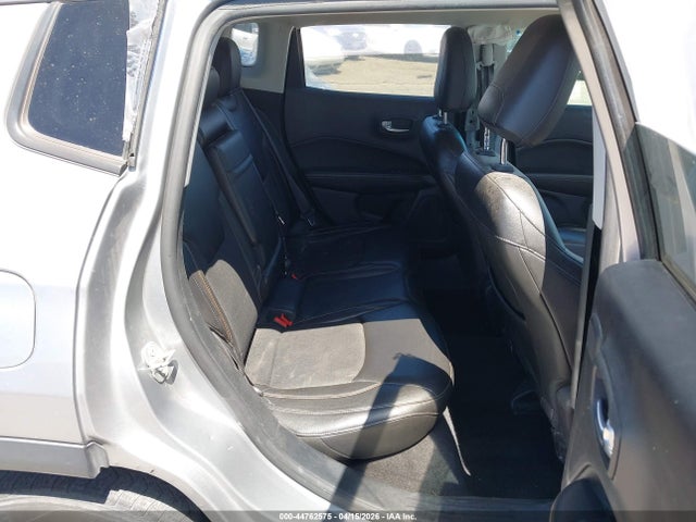 44762575 :رقم المزاد ، 3C4NJCBBXJT344197 vin ، 2018 Jeep Compass Latitude Fwd مزاد بيع