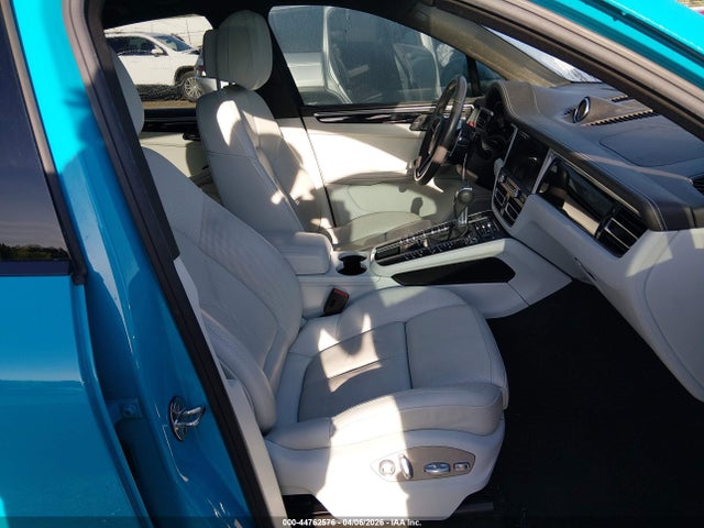 44762576 :رقم المزاد ، WP1AA2A5XKLB04079 vin ، 2019 Porsche Macan مزاد بيع