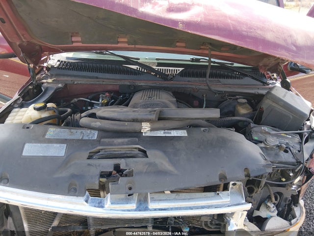 44762579 :رقم المزاد ، 1GNEC16T71J316499 vin ، 2001 Chevrolet Suburban 1500 Lt مزاد بيع