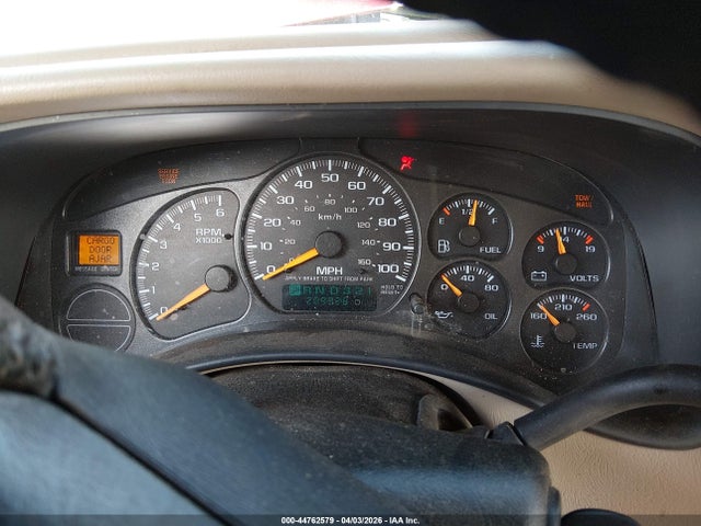 44762579 :رقم المزاد ، 1GNEC16T71J316499 vin ، 2001 Chevrolet Suburban 1500 Lt مزاد بيع