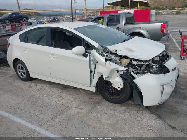 JTDKN3DUXF0463653 Toyota Prius Two