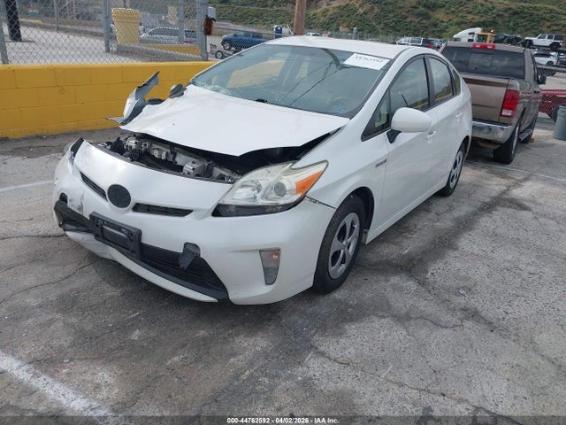 JTDKN3DUXF0463653 Toyota Prius Two
