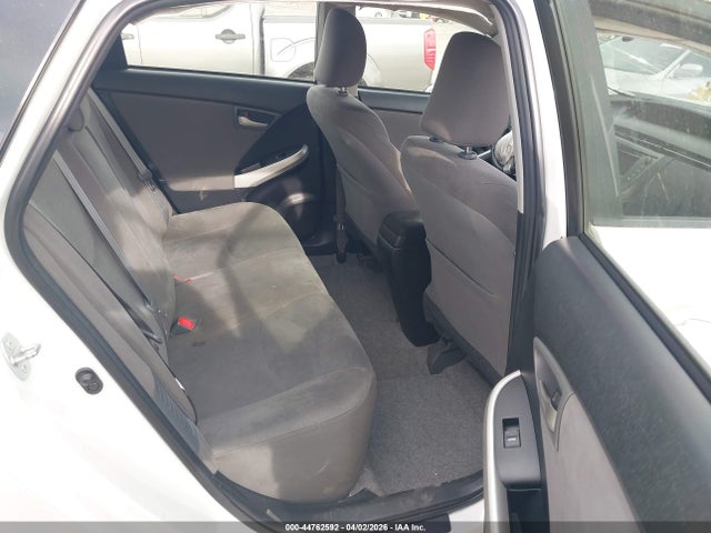 JTDKN3DUXF0463653 Toyota Prius Two