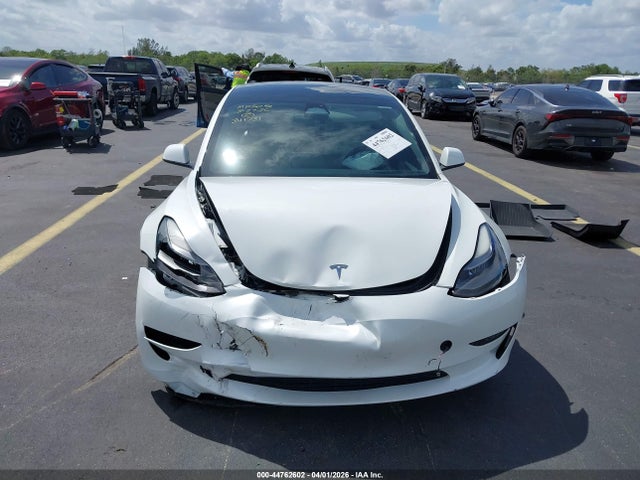 2023 Tesla Model 3 Rear-wheel Drive მანქანა იყიდება აუქციონზე, vin: 5YJ3E1EA5PF600711, აუქციონის ნომერი: 44762602