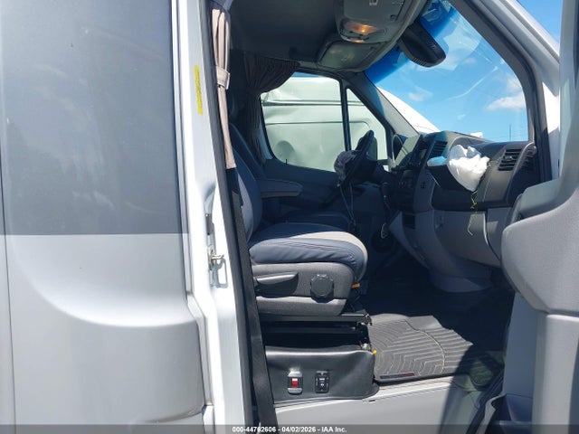 WDAPF4CC7H9713613 Mercedes-Benz Sprinter 3500 High Roof V6