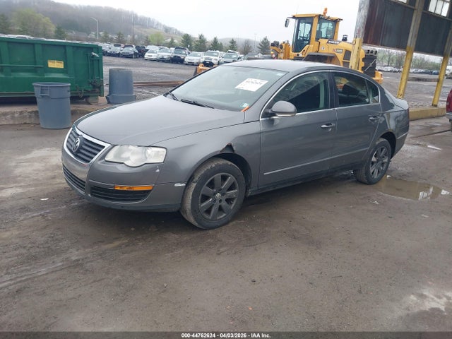 2008 Volkswagen Passat Turbo მანქანა იყიდება აუქციონზე, vin: WVWUK73CX8P004084, აუქციონის ნომერი: 44762624
