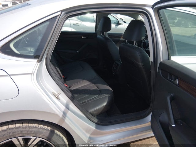 Продажа на аукционе авто 2020 Volkswagen Passat 2.0t Sel, vin: 1VWCA7A38LC005247, номер лота: 44762626