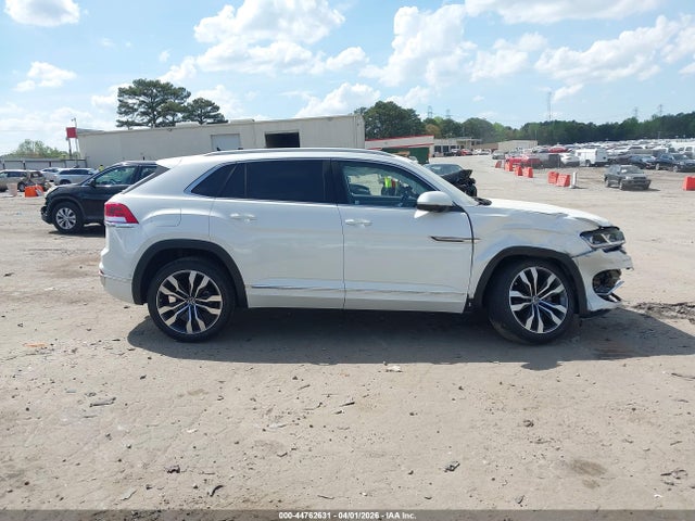 44762631 :رقم المزاد ، 1V2FE2CA6NC218962 vin ، 2022 Volkswagen Atlas Cross Sport 3.6l V6 Sel Premium R-line مزاد بيع