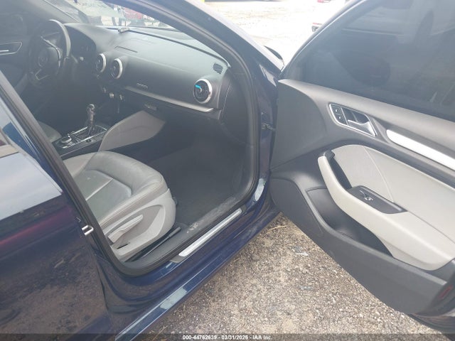 Продаж на аукціоні авто 2017 Audi A3 2.0t Premium, vin: WAUB8GFF4H1049520, номер лоту: 44762639