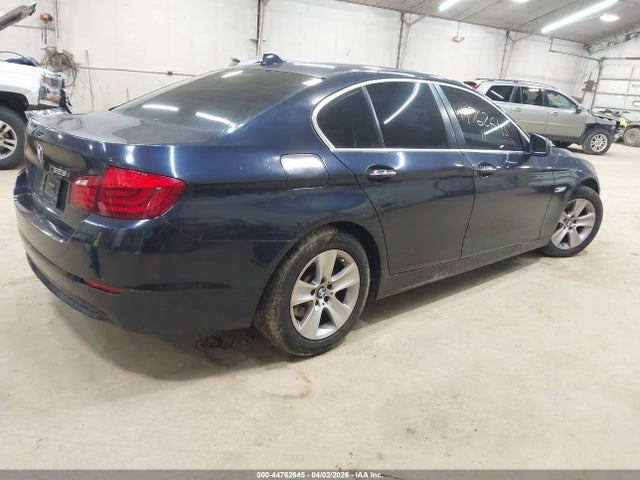 2011 BMW 528I WBAFR1C54BC746558 Photo 3