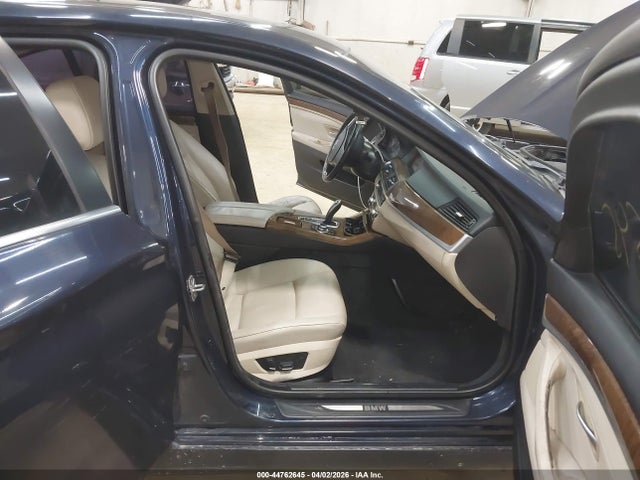 2011 BMW 528I WBAFR1C54BC746558 Photo 4