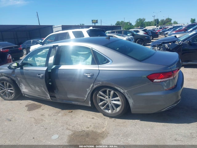 Aukcja sprzedaży 2020 Volkswagen Passat 2.0t Se, vin: 1VWSA7A32LC027482, numer aukcji: 44762696