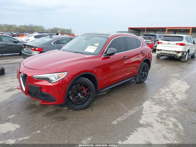 44762700 :رقم المزاد ، ZASFAKBN8J7B64219 vin ، 2018 Alfa Romeo Stelvio Ti Awd مزاد بيع