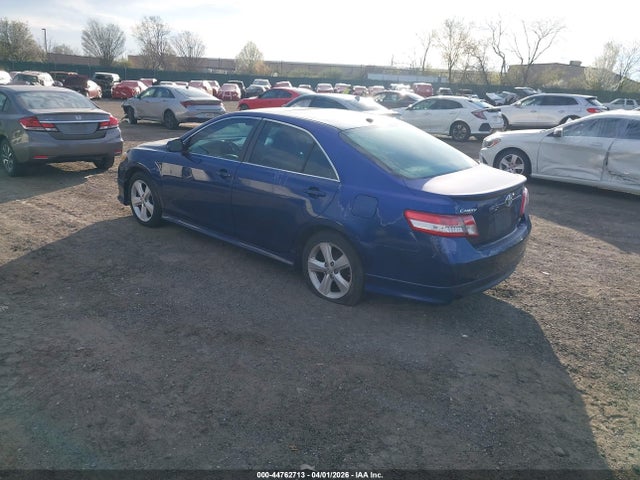 44762713 :رقم المزاد ، 4T1BK3EK5BU627072 vin ، 2011 Toyota Camry Se V6 مزاد بيع