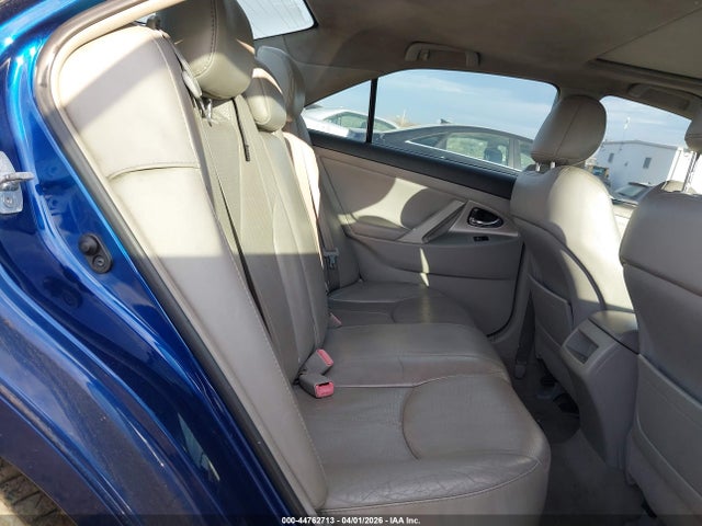 44762713 :رقم المزاد ، 4T1BK3EK5BU627072 vin ، 2011 Toyota Camry Se V6 مزاد بيع
