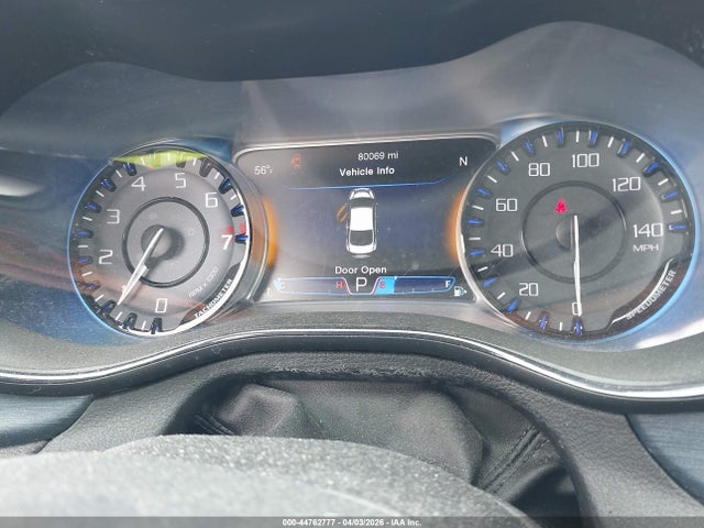 44762777 :رقم المزاد ، 1C3CCCBGXFN522313 vin ، 2015 Chrysler 200 S مزاد بيع