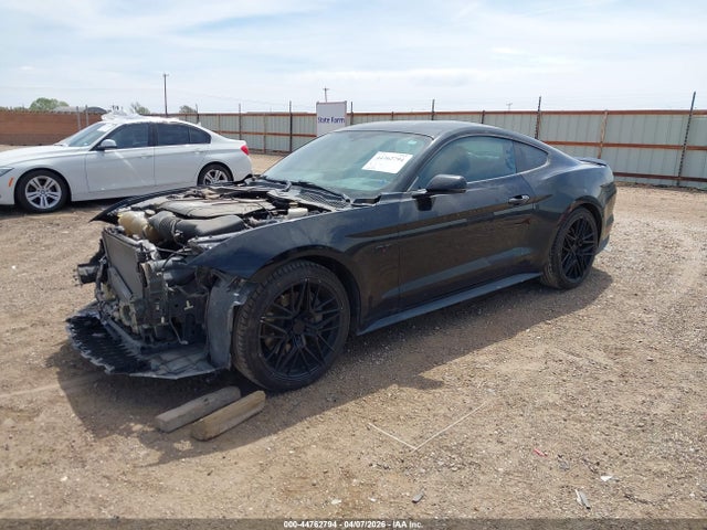 Ford Mustang Gt Premium 2018 1FA6P8CF3J5123029 Image 2