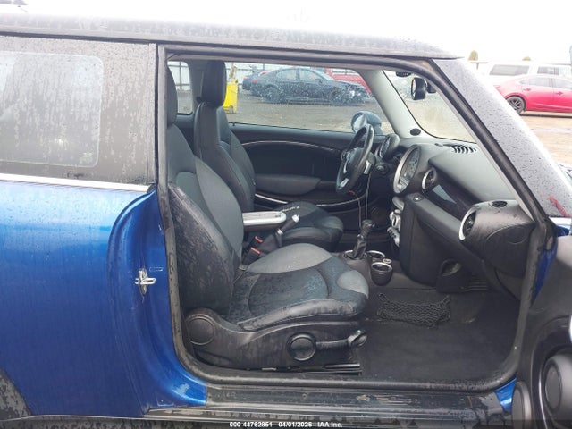 2008 MINI COOPER WMWMF335X8TT66449 Photo 4