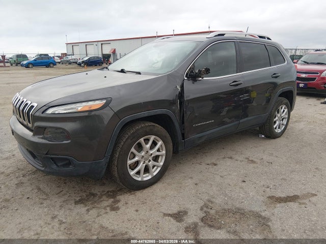 1C4PJLCBXHW586287 Jeep Cherokee Latitude Fwd