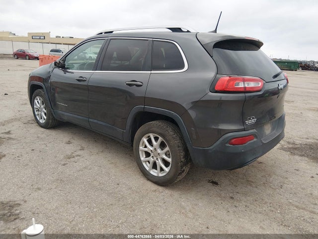 1C4PJLCBXHW586287 Jeep Cherokee Latitude Fwd