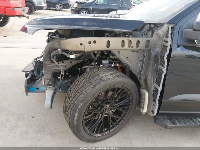 1FTEW1CP5NFB76100 Ford F-150 Xlt