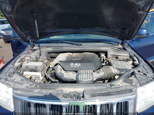 44762981 :رقم المزاد ، 1C4RJFAG9CC324585 vin ، 2012 Jeep Grand Cherokee Laredo مزاد بيع