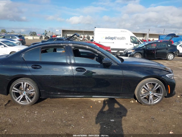 2022 Bmw 330i მანქანა იყიდება აუქციონზე, vin: 3MW5R1J01N8C53600, აუქციონის ნომერი: 44762988