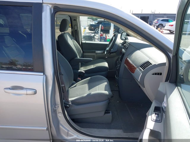 2008 CHRYSLER TOWN & COUNTRY 2A8HR54PX8R103434 Photo 4