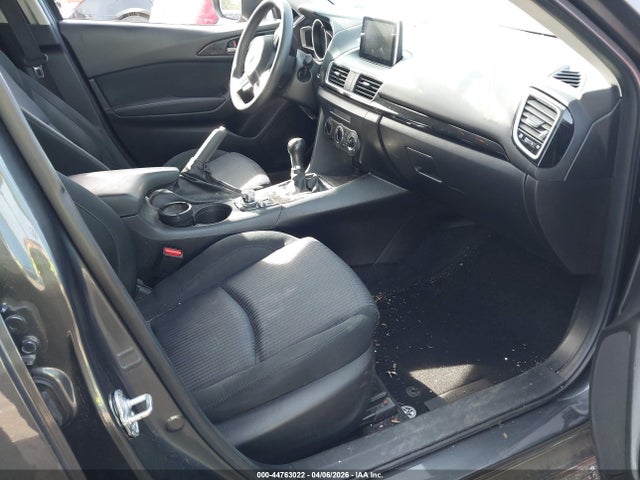 44763022 :رقم المزاد ، 3MZBM1U78GM323646 vin ، 2016 Mazda Mazda3 I Sport مزاد بيع