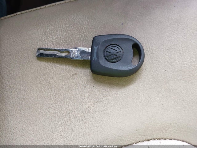 44763028 :رقم المزاد ، 3VWCK21Y83M314887 vin ، 2003 Volkswagen New Beetle Gls مزاد بيع