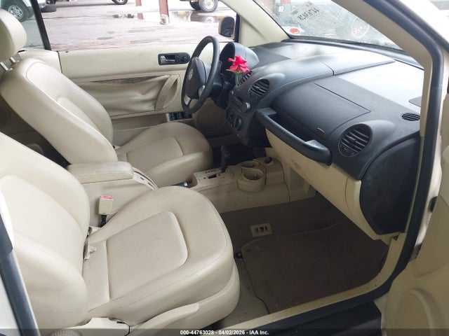 44763028 :رقم المزاد ، 3VWCK21Y83M314887 vin ، 2003 Volkswagen New Beetle Gls مزاد بيع