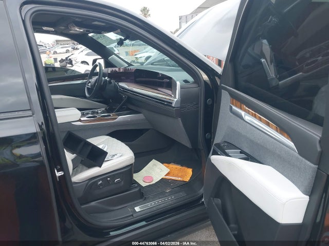44763066 :رقم المزاد ، 1GYS9RRL5SR302599 vin ، 2025 Cadillac Escalade Esv Sport Platinum مزاد بيع