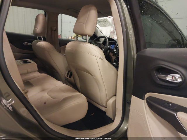 44763088 :رقم المزاد ، 1C4PJLCB0KD348354 vin ، 2019 Jeep Cherokee Latitude Fwd مزاد بيع