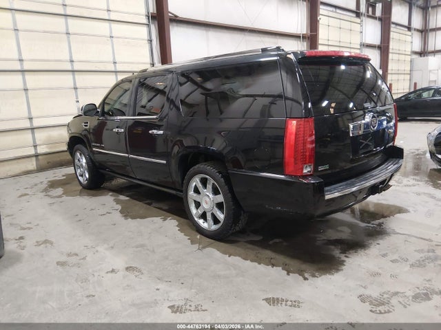 44763194 :رقم المزاد ، 1GYS4JEF7BR190453 vin ، 2011 Cadillac Escalade Esv Premium مزاد بيع