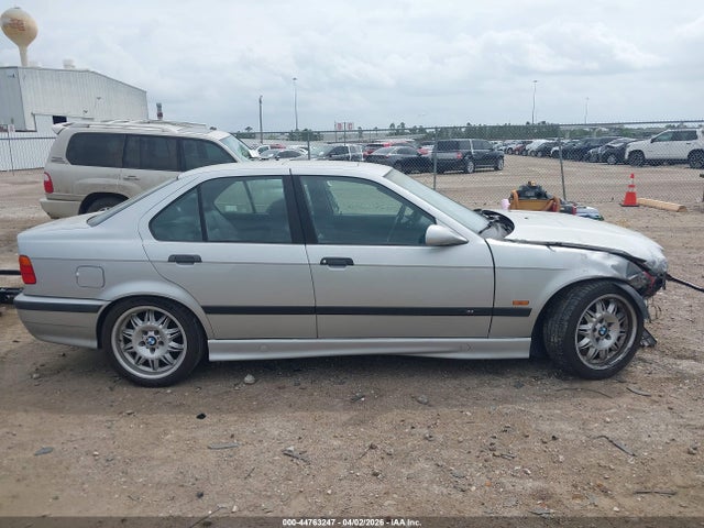 44763247 :رقم المزاد ، WBSCD9326WEE09176 vin ، 1998 Bmw M3 مزاد بيع